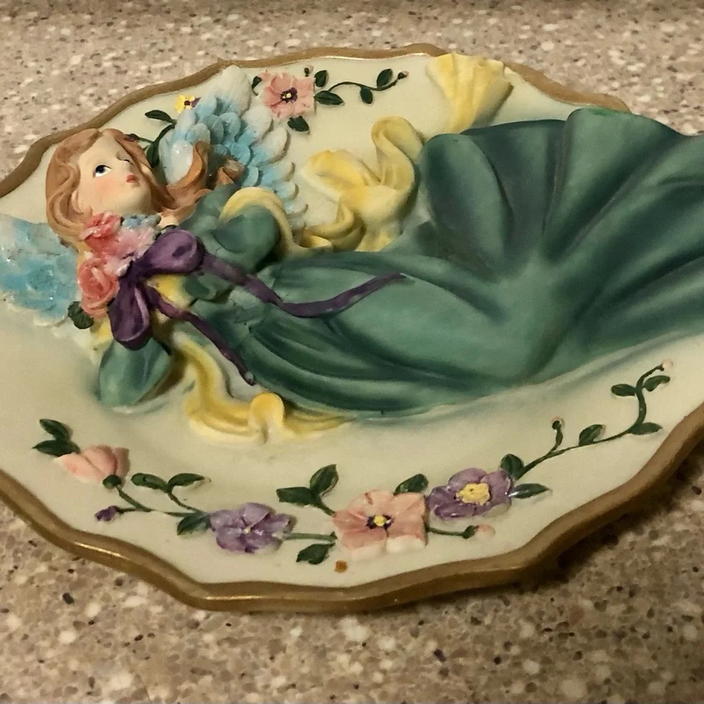 Decorative Angel Wall 7” Plaque in Green with Blue Wings